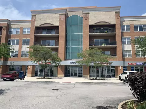 7050 183rd St #203, Tinley Park, IL 60477