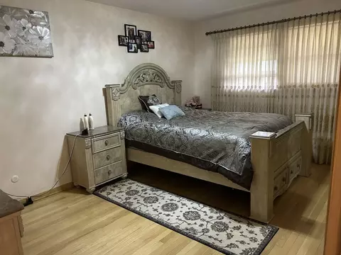 Bedroom - 9362 Clancy Dr, Des Plaines, IL 60016 photo 1 of 5