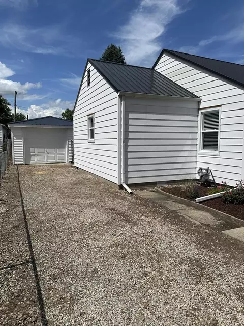 Exterior - 925 E Sangamon Ave, Rantoul, IL 61866 photo 6 of 6