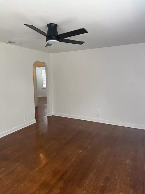 Living - 925 E Sangamon Ave, Rantoul, IL 61866 photo 3 of 3