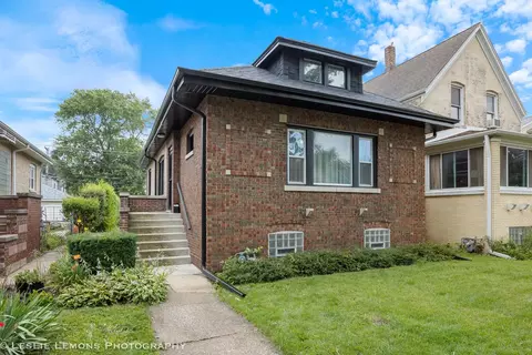 1164 S Lombard Ave, Oak Park, IL 60304