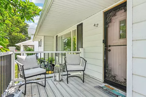 412 E South St, Peotone, IL 60468 photo 3