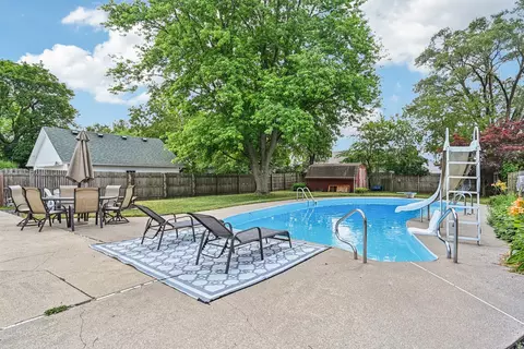 412 E South St, Peotone, IL 60468 photo 39