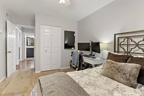 Bedroom - 809 W Sheridan Rd, Mchenry, IL 60051 photo 5 of 6