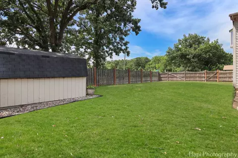 Exterior - 809 W Sheridan Rd, Mchenry, IL 60051 photo 8 of 9