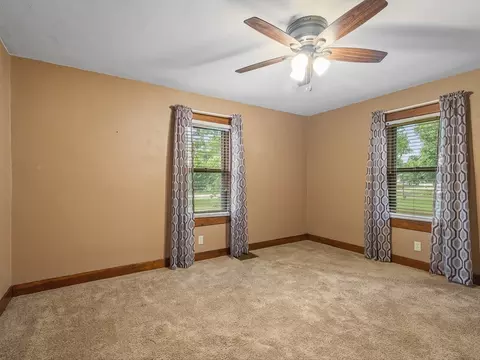 512 S Elida St, Winnebago, IL 61088 photo 22