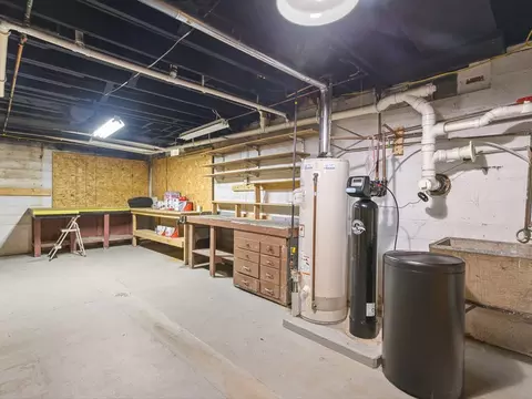 512 S Elida St, Winnebago, IL 61088 photo 36