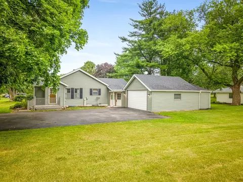 512 S Elida St, Winnebago, IL 61088 photo 41