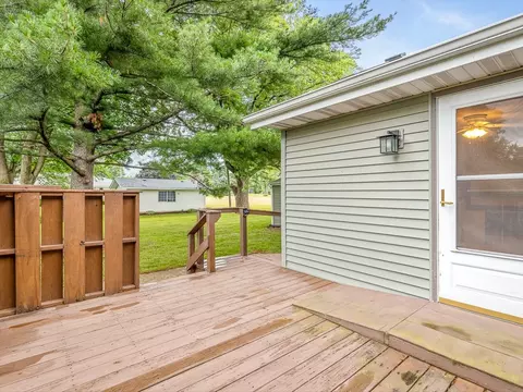 512 S Elida St, Winnebago, IL 61088 photo 39