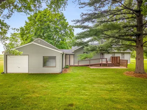 512 S Elida St, Winnebago, IL 61088 photo 42