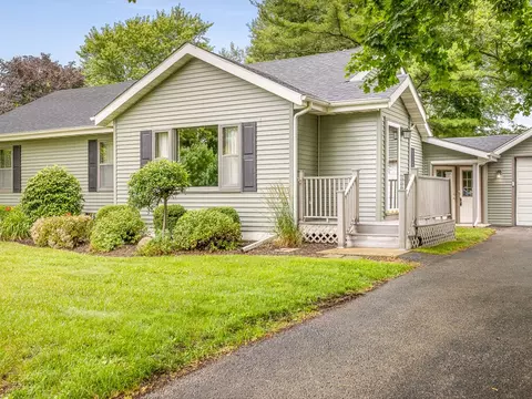 512 S Elida St, Winnebago, IL 61088 photo 3