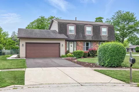 1021 Mobile Cir, Elk Grove Village, IL 60007