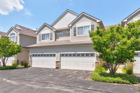 627 S Jade Ln, Round Lake, IL 60073