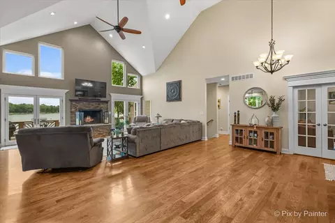Living - Undisclosed, Mchenry, IL 60051 photo 2 of 6