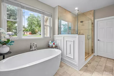 Bath - Undisclosed, Mchenry, IL 60051 photo 3 of 6