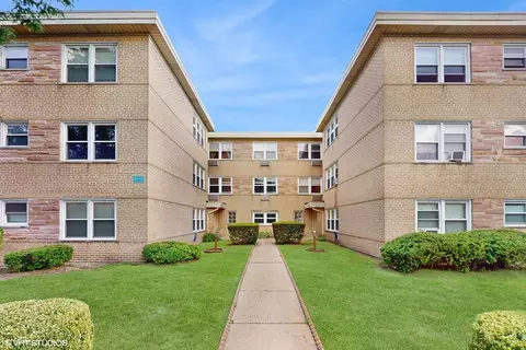 4629 Main St #2A, Skokie, IL 60076