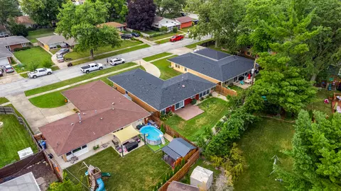 View/Area - 5475 Adeline Pl, Oak Forest, IL 60452 photo 6 of 6