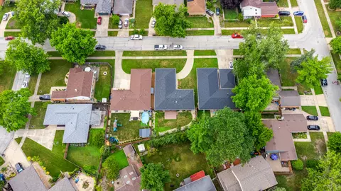 View/Area - 5475 Adeline Pl, Oak Forest, IL 60452 photo 4 of 6