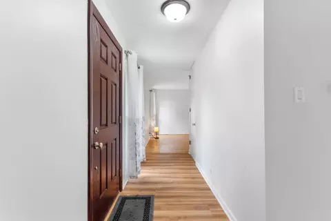 Entry Way - 5475 Adeline Pl, Oak Forest, IL 60452 photo 1 of 1