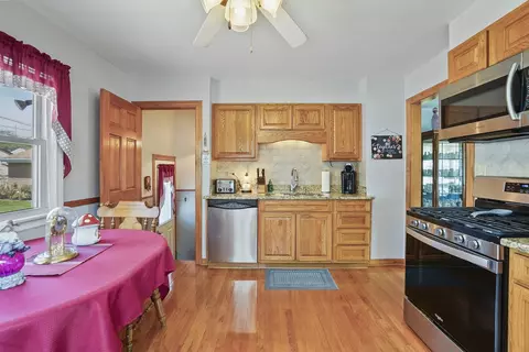 Kitchen - 1516 Atwood Ave, Berkeley, IL 60163 photo 2 of 3