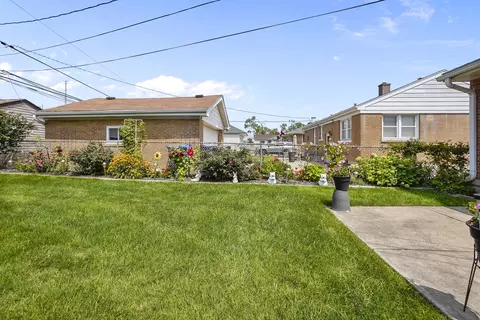 Exterior - 1516 Atwood Ave, Berkeley, IL 60163 photo 5 of 6