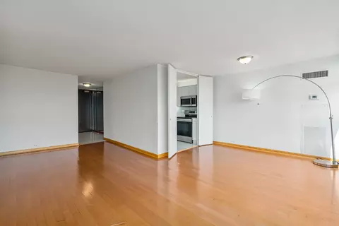 360 E Randolph St #503, Chicago, IL 60601 photo 17