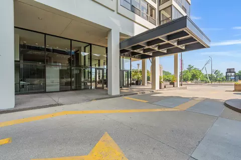 360 E Randolph St #503, Chicago, IL 60601 photo 28