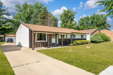 112 Cambridge Ln, Glendale Heights, IL 60139