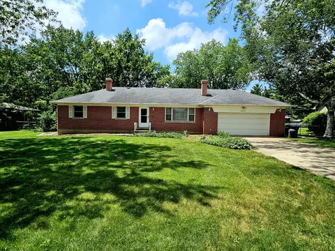 3 N736 Locust Ave, West Chicago, IL 60185