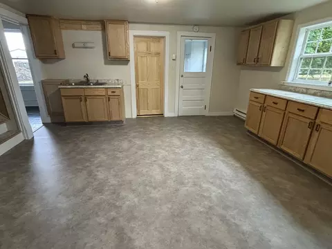 107 W Weldon St, Roberts, IL 60962 photo 8