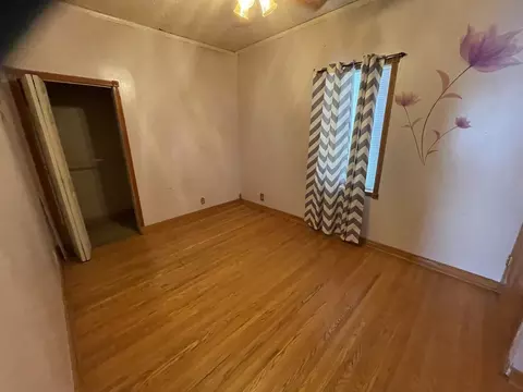 1407 Pulaski St, Peru, IL 61354 photo 4