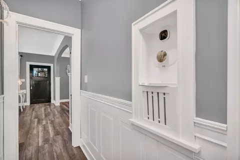 Entry Way - 804 E Jackson St, Morris, IL 60450 photo 3 of 5