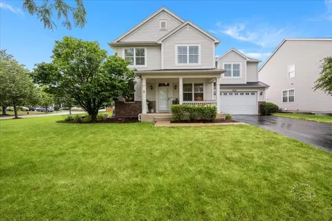 733 Market Dr, Oswego, IL 60543