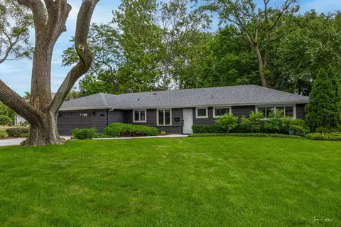 1909 Martingale Rd, Wheaton, IL 60187 photo 1