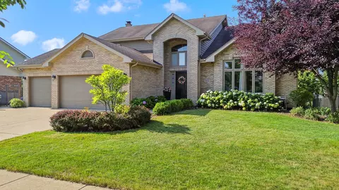 7465 Bayfield Dr, Tinley Park, IL 60487