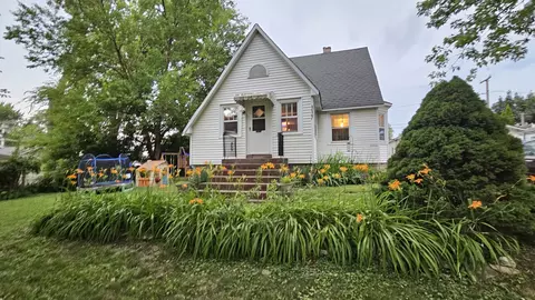 337 Lily Ln, Lakemoor, IL 60051
