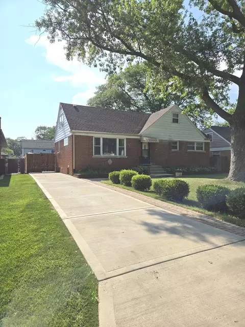 452 S Walnut St, Bensenville, IL 60106
