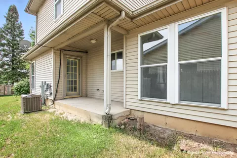 725 Hill Ave, Elgin, IL 60120 photo 16