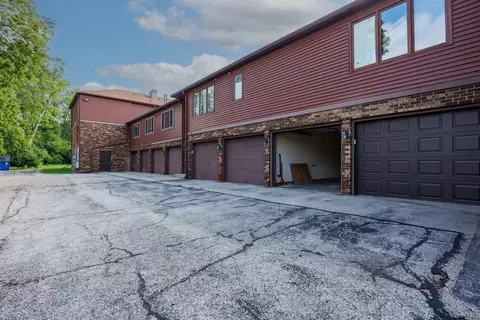 Exterior - 601 N Main St #7S, Normal, IL 61761 photo 3 of 4