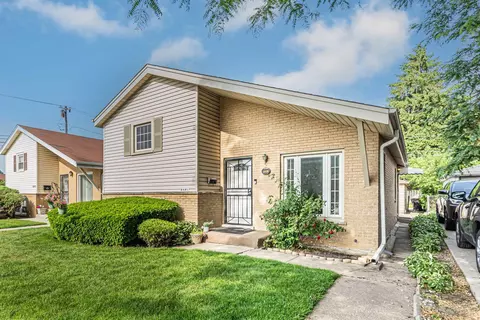 8341 Crawford Ave, Skokie, IL 60076