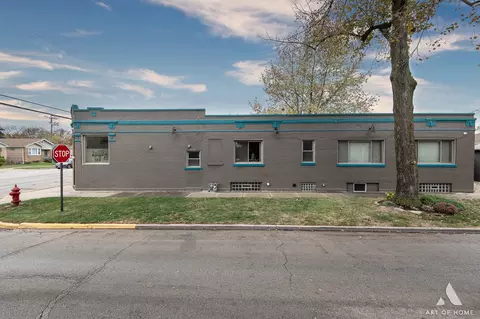 6928 Pershing Rd, Berwyn, IL 60402 photo 5