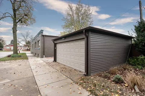 6928 Pershing Rd, Berwyn, IL 60402 photo 52