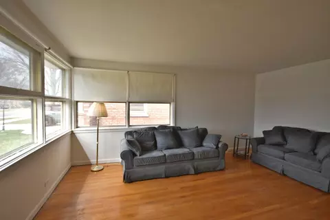 Living - 1541 N Lee Blvd, Berkeley, IL 60163 photo 1 of 3