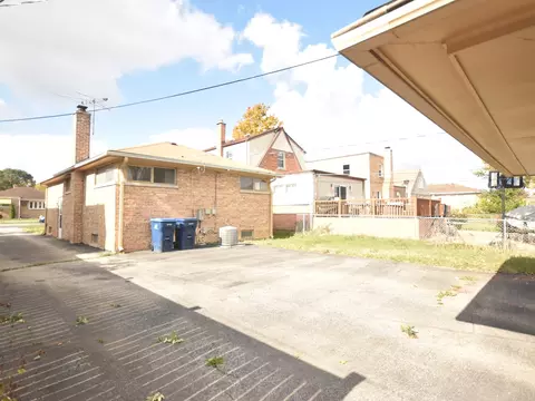 Exterior - 1541 N Lee Blvd, Berkeley, IL 60163 photo 3 of 5