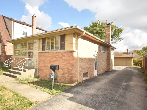 Exterior - 1541 N Lee Blvd, Berkeley, IL 60163 photo 1 of 5
