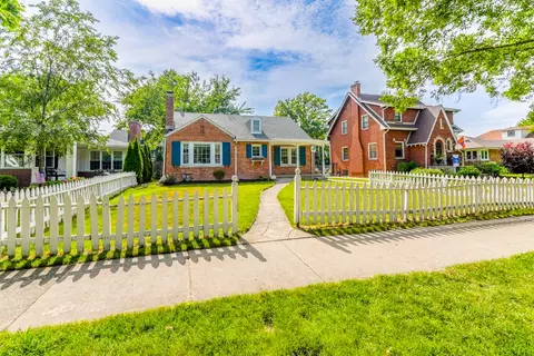 110 N Edgewood Ave, La Grange, IL 60525
