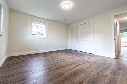 Bedroom - 1665 Highland Blvd, Hoffman Estates, IL 60169 photo 8 of 9