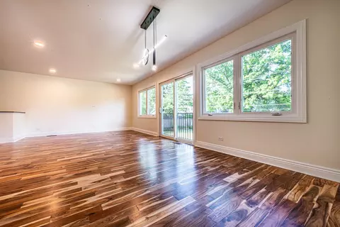 Living - 1665 Highland Blvd, Hoffman Estates, IL 60169 photo 4 of 13