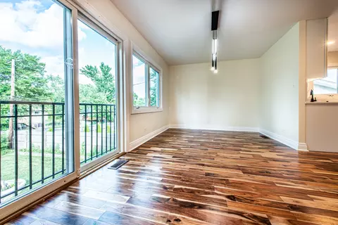 Living - 1665 Highland Blvd, Hoffman Estates, IL 60169 photo 2 of 13