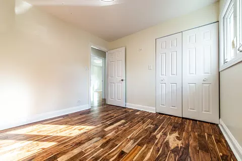 Bedroom - 1665 Highland Blvd, Hoffman Estates, IL 60169 photo 7 of 9